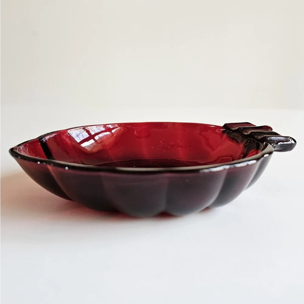 1940's Anchor Hocking Royal Ruby Red Grape Leaf Ashtray Model Vintage